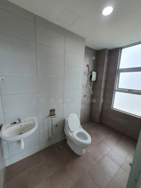 Service Residence for Rent at D'carlton (Residensi Seri Mega) - Josephine Yong - Bathroom - PropertyGuru.com.my