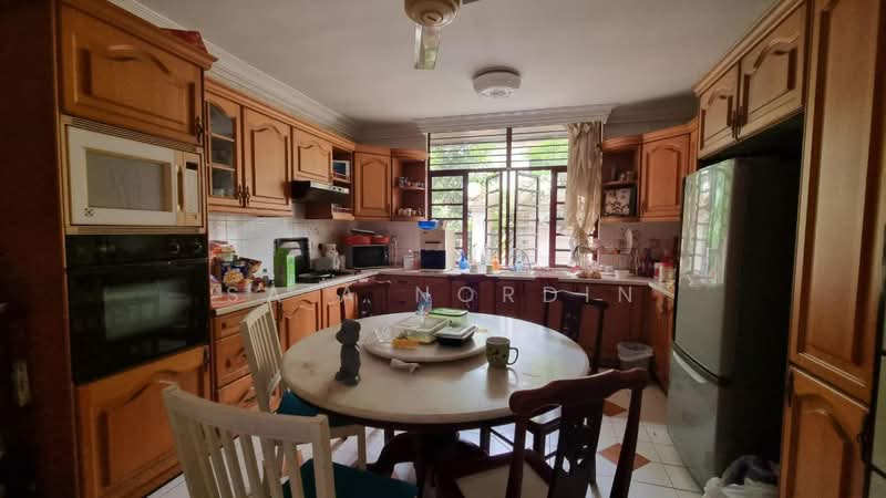 Rumah Banglo untuk Dijual di SS7 (Petaling Jaya) - Sa'a Nordin - Kitchen - PropertyGuru.com.my