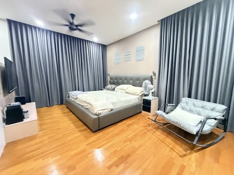 Rumah Berkembar untuk Dijual di Bandar Sungai Long (Selangor) - Aivan Ng - Bedroom - PropertyGuru.com.my