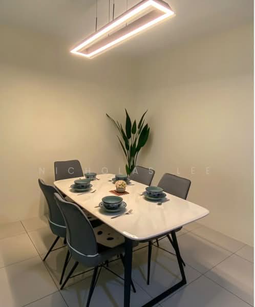 Condominium for Sale at Manhattan Condominium - Nicholas Lee - Dining Room - PropertyGuru.com.my