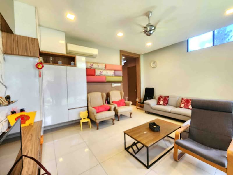 3-storey Terraced House for Sale in Sungai Besi (Kuala Lumpur) - Suki Tan - Living Room - PropertyGuru.com.my