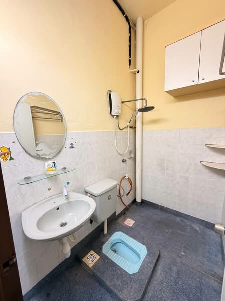 1-storey Terraced House for Rent in Taman Pelangi Indah (Ulu Tiram) - Li Min - Bathroom - PropertyGuru.com.my