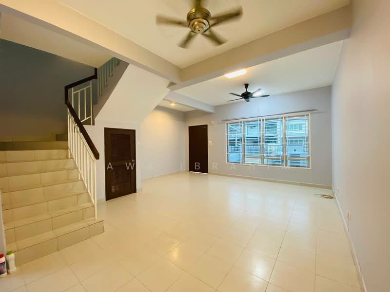 2-storey Terraced House for Sale in Bandar Teknologi Kajang (Kajang) - Hawa Ibrahim - Living Room - PropertyGuru.com.my
