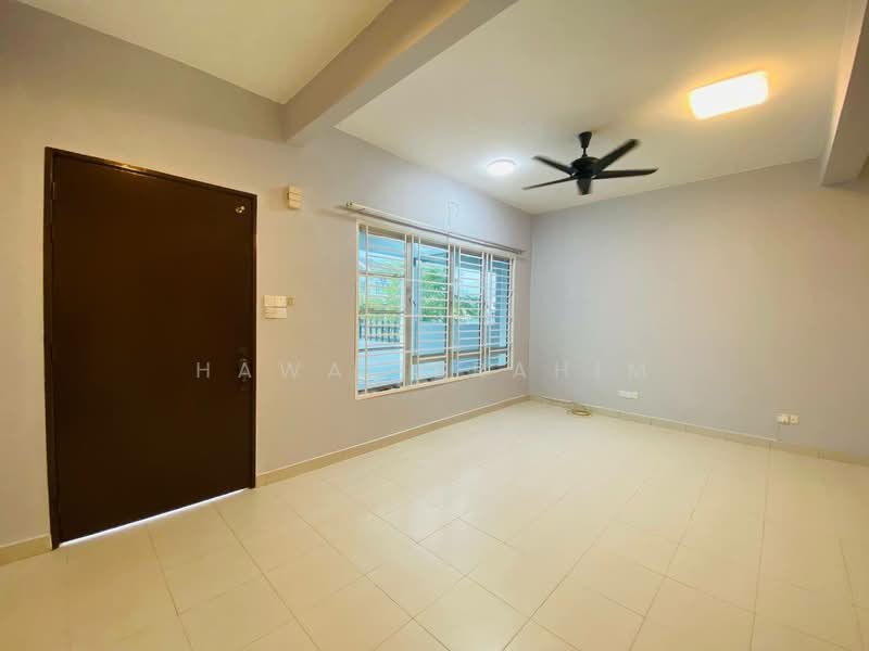 2-storey Terraced House for Sale in Bandar Teknologi Kajang (Kajang) - Hawa Ibrahim - Interior - PropertyGuru.com.my
