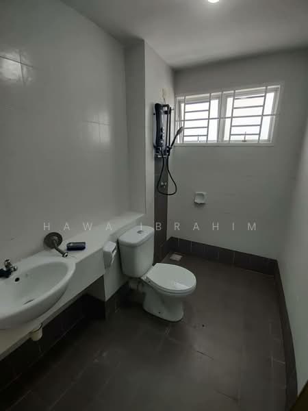 2-storey Terraced House for Sale in Bandar Teknologi Kajang (Kajang) - Hawa Ibrahim - Bathroom - PropertyGuru.com.my