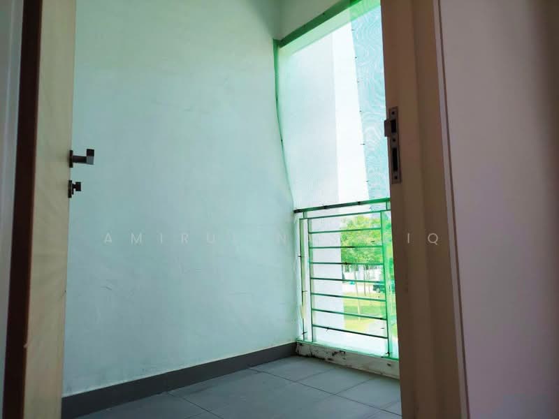 Rumah Berkembar untuk Dijual di Denai Alam (Shah Alam) - Amirul Nasyriq - Balcony - PropertyGuru.com.my