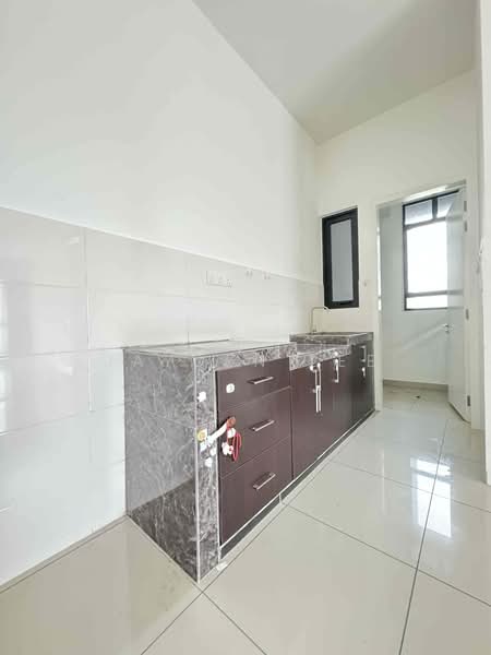 Service Residence for Sale at Pacific Star - Jayden Lee - Kitchen - PropertyGuru.com.my