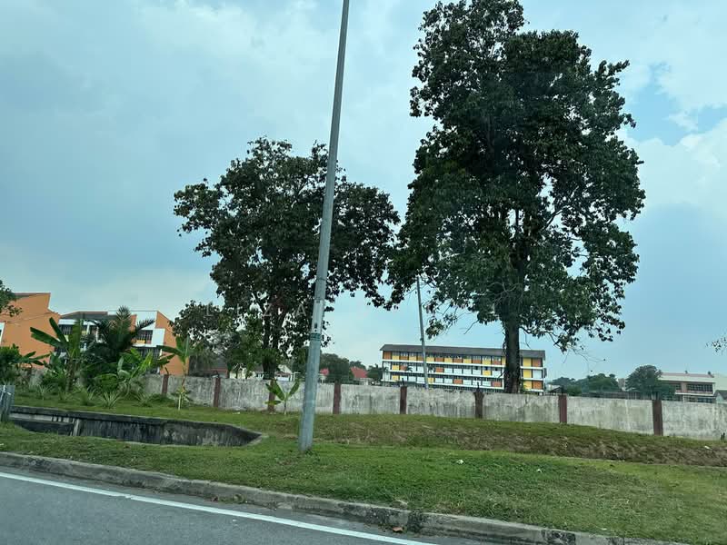 Terraced House for Sale in Taman Pinggiran Usj (Subang Jaya) - Liza Dalal - Exterior - PropertyGuru.com.my