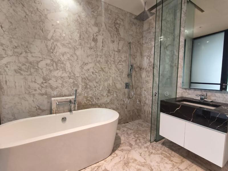 Service Residence for Sale at Banyan Tree Signatures - Michael Kong Kang Wei - Bathroom - PropertyGuru.com.my