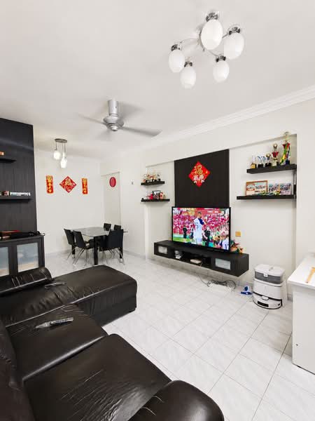 Pangsapuri untuk Dijual di Halaman Kristal - Eva Liew - Living Room - PropertyGuru.com.my