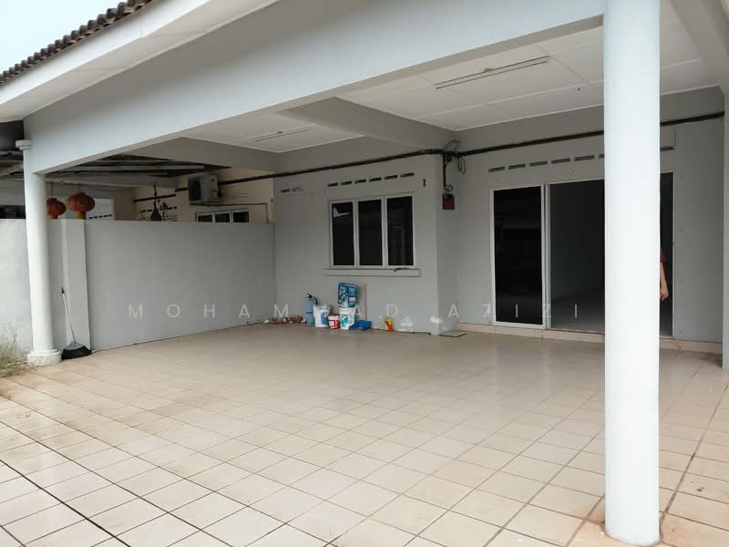 1-storey Terraced House for Sale in Bukit Setongkol (Kuantan) - Mohammad Azizi - PropertyGuru.com.my