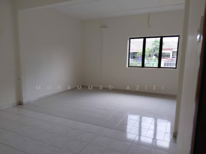 1-storey Terraced House for Sale in Bukit Setongkol (Kuantan) - Mohammad Azizi - PropertyGuru.com.my