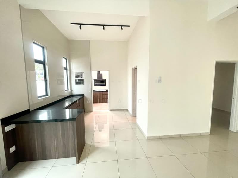 Semi-Detached House for Rent in Taman Sutera Utama (Skudai) - Claira Ong - Kitchen - PropertyGuru.com.my