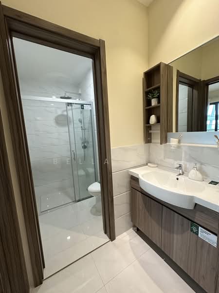 Condominium for Sale at Forest City - Bella Tan - Bathroom - PropertyGuru.com.my