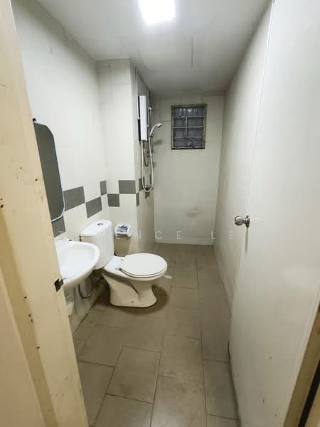 Apartment for Sale at Pangsapuri Seri Mutiara - Terence Lee - Bathroom - PropertyGuru.com.my