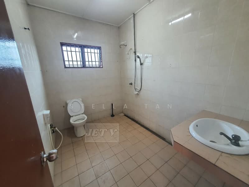 Rumah Teres 2 Tingkat untuk Disewa di Bandar Bukit Tinggi 2 (Klang) - Stella Tan - Bathroom - PropertyGuru.com.my