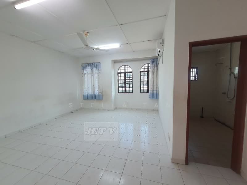 Rumah Teres 2 Tingkat untuk Disewa di Bandar Bukit Tinggi 2 (Klang) - Stella Tan - Living Room - PropertyGuru.com.my