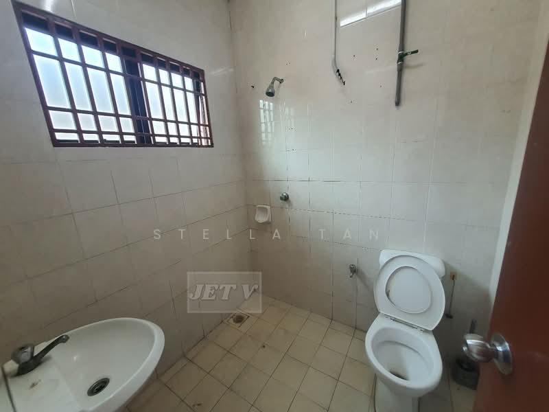 Rumah Teres 2 Tingkat untuk Disewa di Bandar Bukit Tinggi 2 (Klang) - Stella Tan - Bathroom - PropertyGuru.com.my