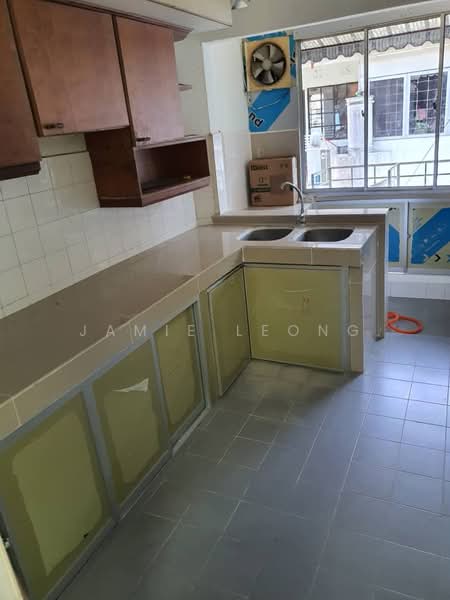 Rumah Bandar untuk Disewa di Taman Persiaran Desa (Seputeh) - Jamie Leong - Kitchen - PropertyGuru.com.my
