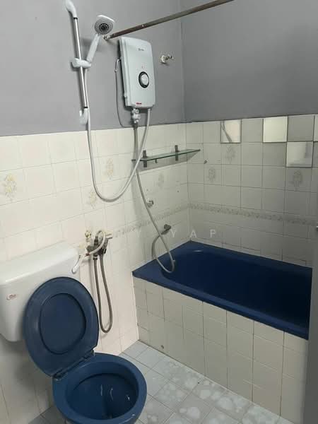 Terraced House for Rent in Taman Wangsa Permai (Kepong) - Amy Yap - Bathroom - PropertyGuru.com.my