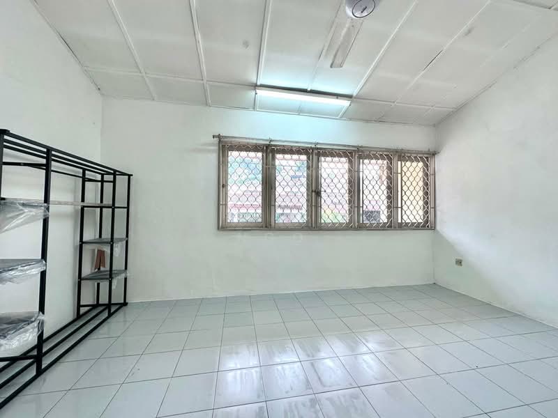 Rumah Teres 2 Tingkat untuk Dijual di Taman Soga (Batu Pahat) - NGO - Interior - PropertyGuru.com.my