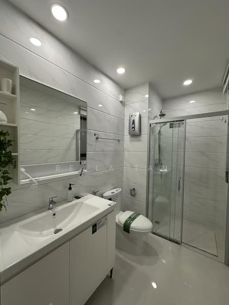 Condominium for Sale at Forest City - Bella Tan - Bathroom - PropertyGuru.com.my