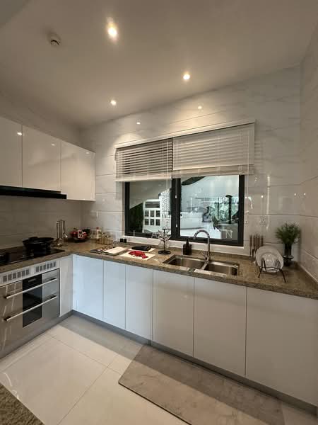 Condominium for Sale at Forest City - Bella Tan - Kitchen - PropertyGuru.com.my