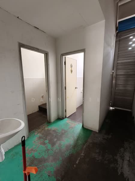 Kedai untuk Disewa di Bandar Indahpura (Kulai) - Danny See - Interior - PropertyGuru.com.my