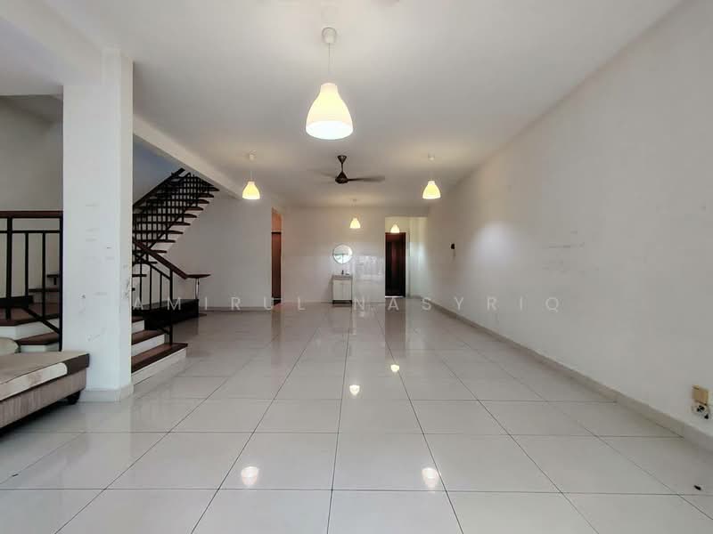 2-storey Terraced House for Sale in Denai Alam (Shah Alam) - Amirul Nasyriq - Living Room - PropertyGuru.com.my