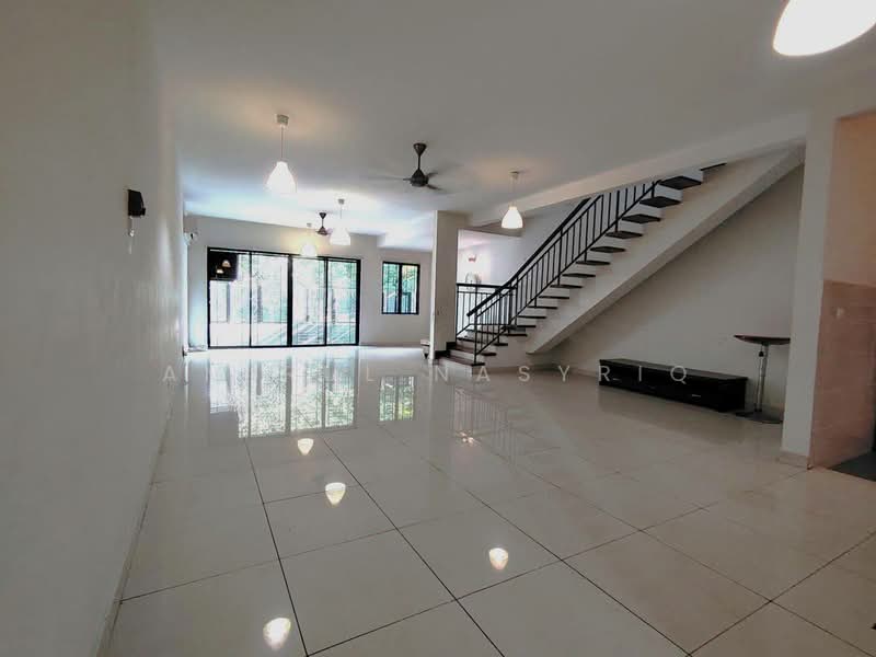2-storey Terraced House for Sale in Denai Alam (Shah Alam) - Amirul Nasyriq - Living Room - PropertyGuru.com.my