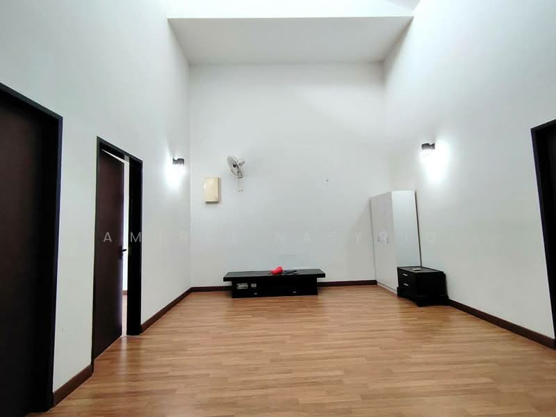 2-storey Terraced House for Sale in Denai Alam (Shah Alam) - Amirul Nasyriq - Living Room - PropertyGuru.com.my