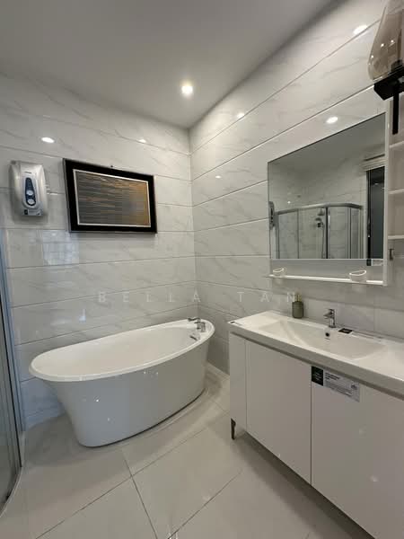 Condominium for Sale at Forest City - Bella Tan - Bathroom - PropertyGuru.com.my