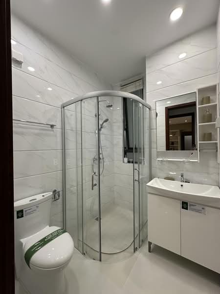 Condominium for Sale at Forest City - Bella Tan - Bathroom - PropertyGuru.com.my