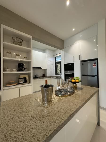 Condominium for Sale at Forest City - Bella Tan - Kitchen - PropertyGuru.com.my