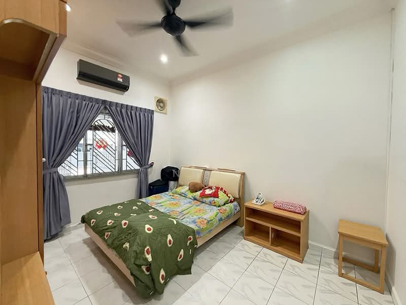 1-storey Terraced House for Sale in Taman Bukit Perdana (Batu Pahat) - NGO - Bedroom - PropertyGuru.com.my