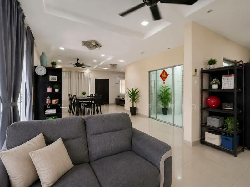 2-storey Terraced House for Sale in Denai Alam (Shah Alam) - Amirul Nasyriq - Living Room - PropertyGuru.com.my