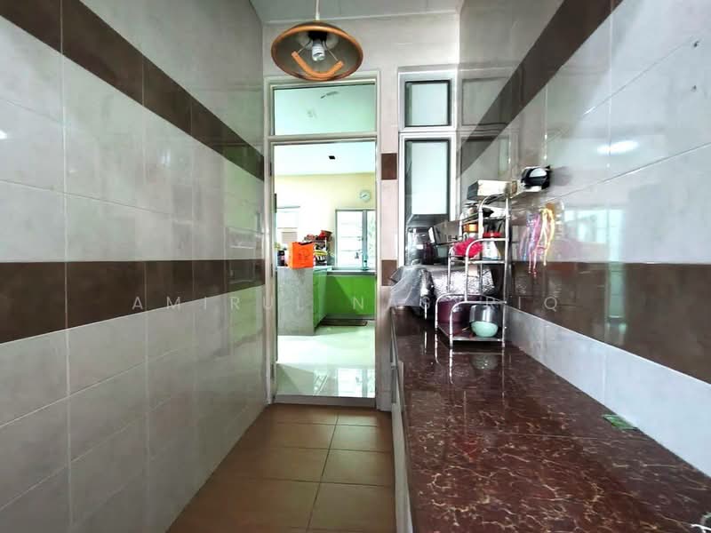 2-storey Terraced House for Sale in Denai Alam (Shah Alam) - Amirul Nasyriq - Kitchen - PropertyGuru.com.my