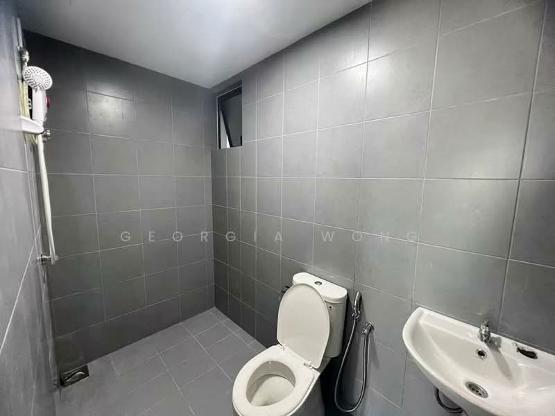 Servis Apartment untuk Dijual di Astetica Residences - Georgia Wong - Bathroom - PropertyGuru.com.my