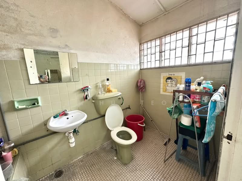 Rumah Teres 2 Tingkat untuk Dijual di Taman Desa Damai (Bukit Mertajam) - Kah Hui Teoh - Bathroom - PropertyGuru.com.my