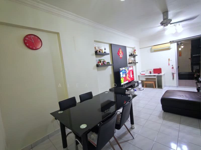Pangsapuri untuk Dijual di Halaman Kristal - Alex Wong - Living Room - PropertyGuru.com.my