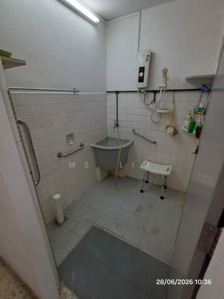 Rumah Teres 1 Tingkat untuk Dijual di Bandar Bayan Baru (Bayan Lepas) - Ms. Lim - Bathroom - PropertyGuru.com.my