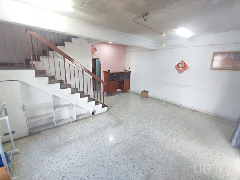 Rumah Teres 2 Tingkat untuk Dijual di Taman Chi Liung (Klang) - Terrance Tan - Living Room - PropertyGuru.com.my