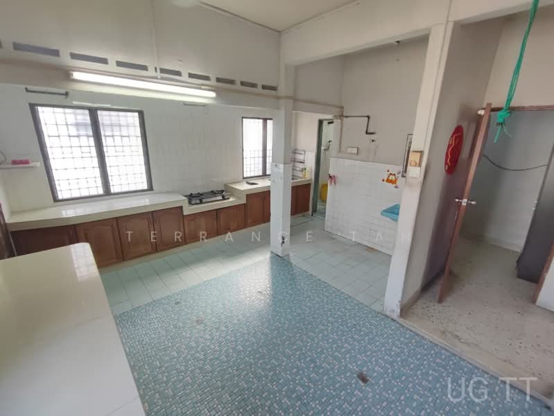 Rumah Teres 2 Tingkat untuk Dijual di Taman Chi Liung (Klang) - Terrance Tan - Kitchen - PropertyGuru.com.my