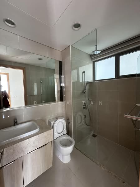 Servis Apartment untuk Dijual di Southern Marina Residences - Bella Tan - Bathroom - PropertyGuru.com.my
