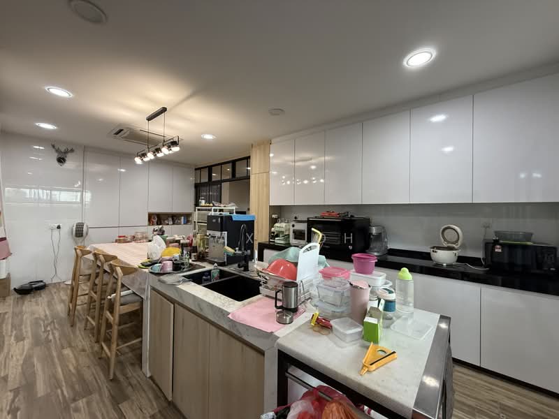 Cluster House for Sale in Taman Sutera Utama (Skudai) - Max Loh - Kitchen - PropertyGuru.com.my
