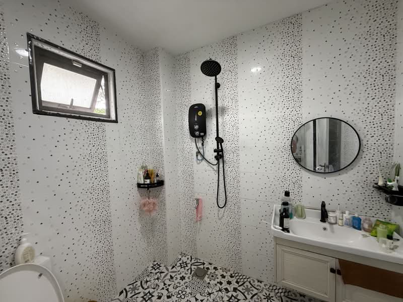Cluster House for Sale in Taman Sutera Utama (Skudai) - Max Loh - Bathroom - PropertyGuru.com.my