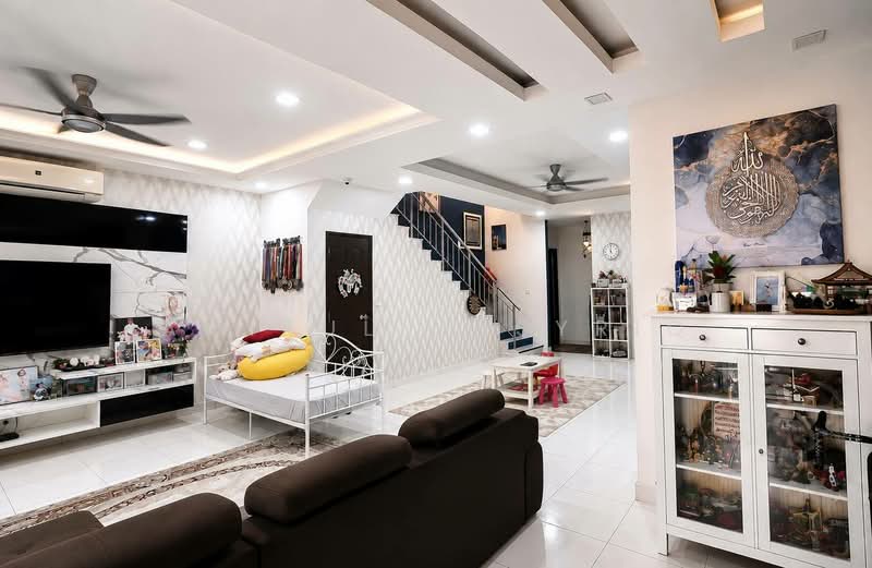 Rumah Teres untuk Dijual di Denai Alam (Shah Alam) - Amirul Nasyriq - Living Room - PropertyGuru.com.my