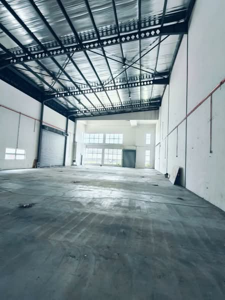 Kilang untuk Disewa di Taman Perindustrian Taming Jaya (Balakong) - Edward Long - Interior - PropertyGuru.com.my
