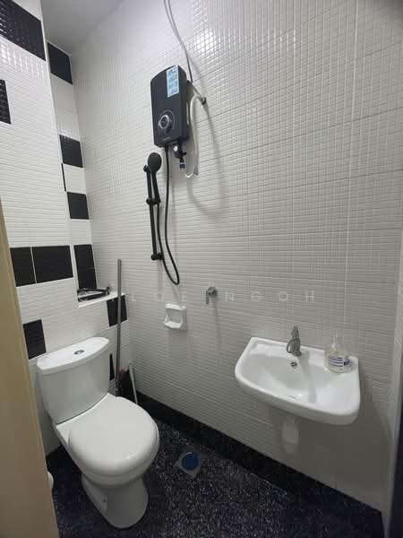 Service Residence for Rent at The Sky Executive Suites - Chloe Ngoh - Bathroom - PropertyGuru.com.my