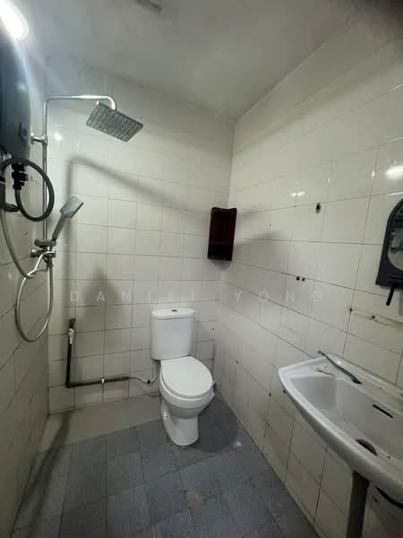 Rumah Teres 1 Tingkat untuk Dijual di Skudai (Johor) - Daniel Yong - Bathroom - PropertyGuru.com.my